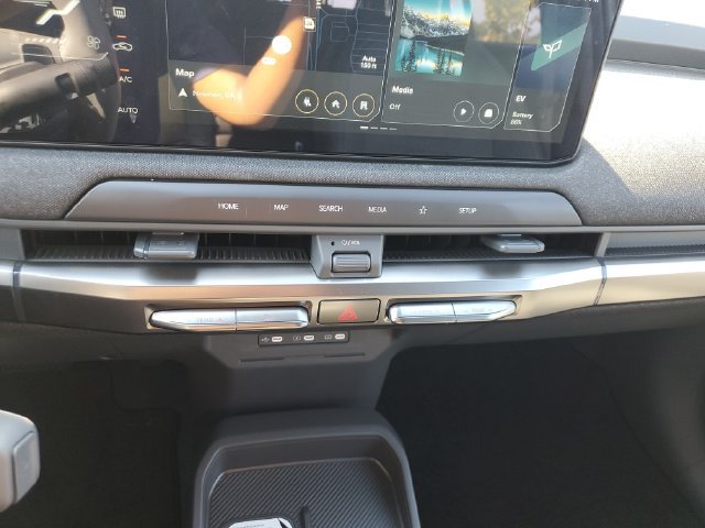 New 2027 Kia EV3 Wind FWD image 32