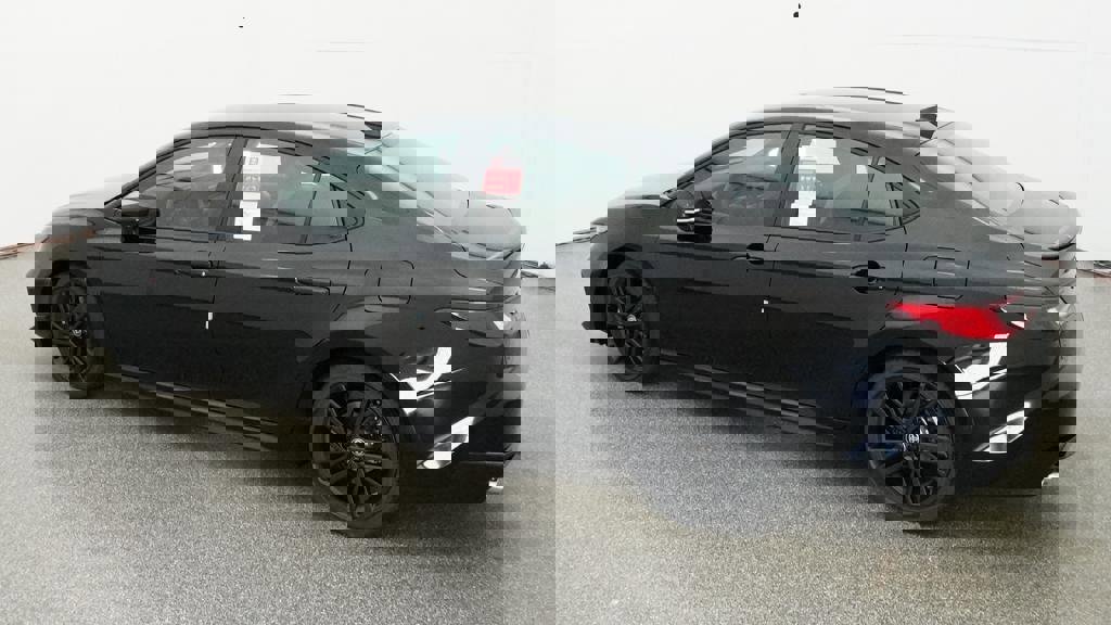 New 2026 Toyota Camry Hybrid FWD image 3