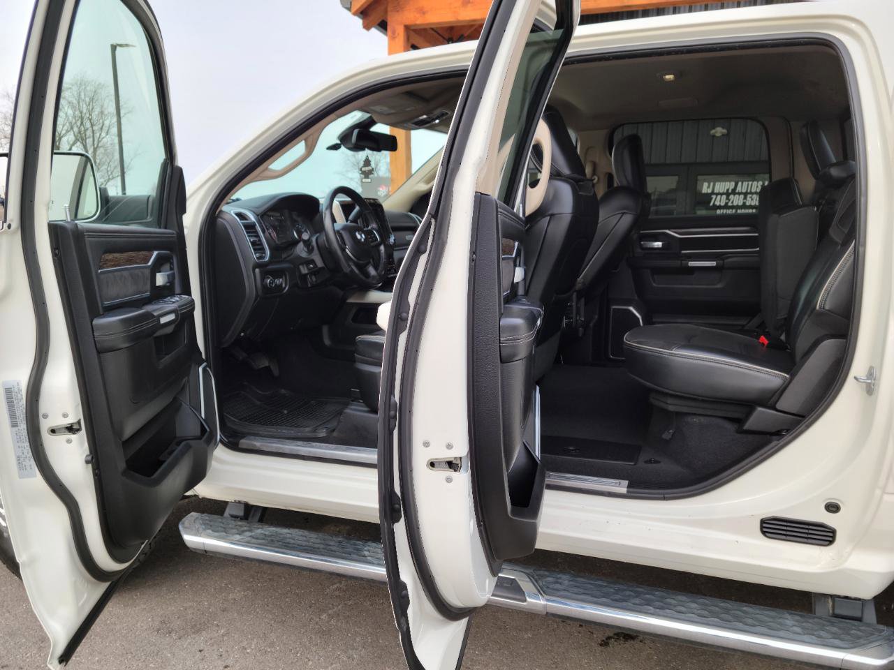 Used 2019 RAM 3500 Laramie AWD/4WD image 6