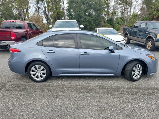 Used 2022 Toyota Corolla LE image 9