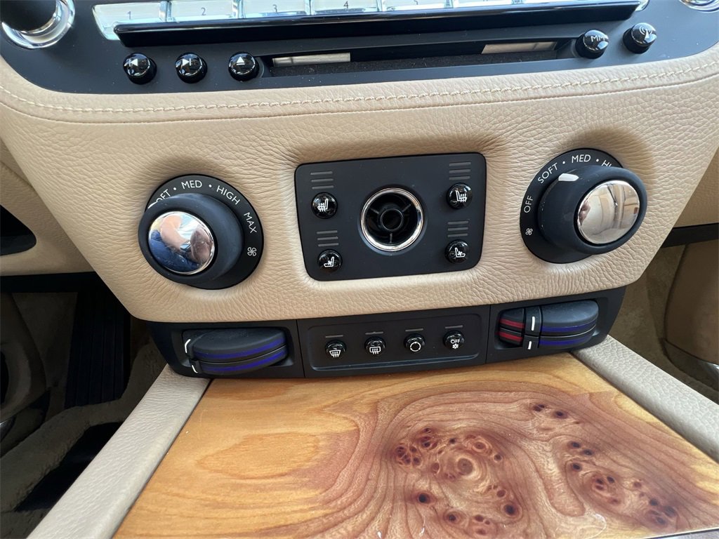 Used 2011 Rolls-Royce Ghost image 23