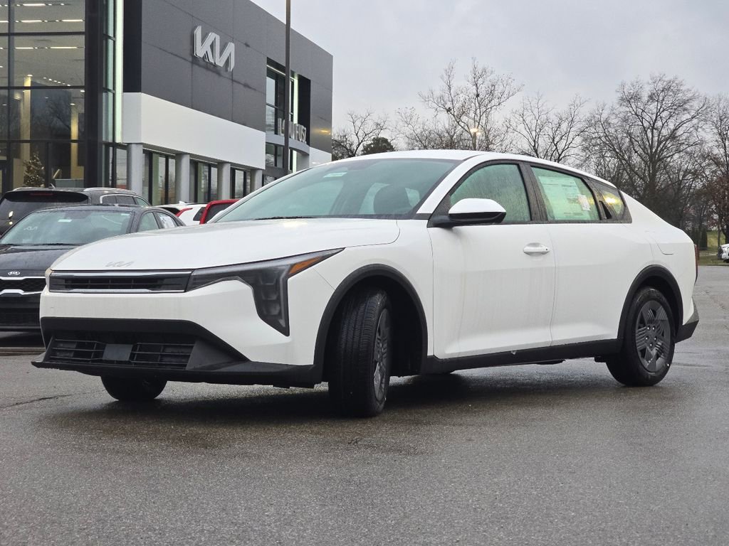 New 2025 Kia K4 LX image 10