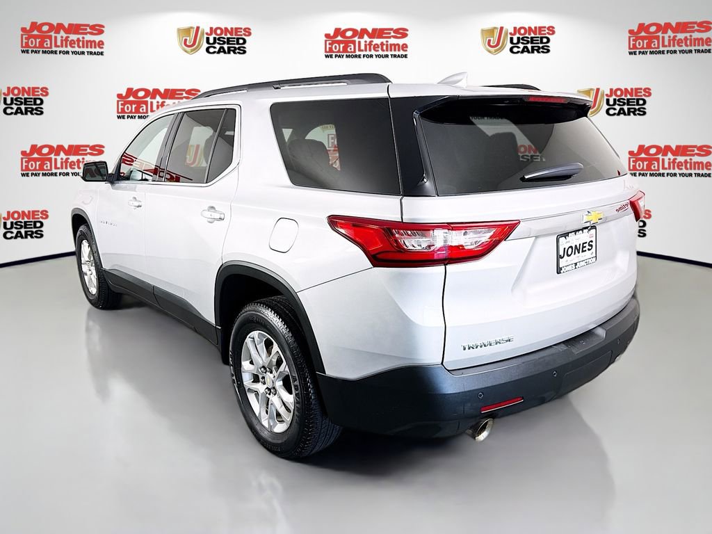 Used 2021 Chevrolet Traverse LT FWD image 2