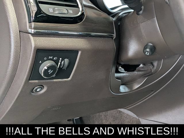 Used 2019 Jeep Grand Cherokee Overland AWD/4WD image 14
