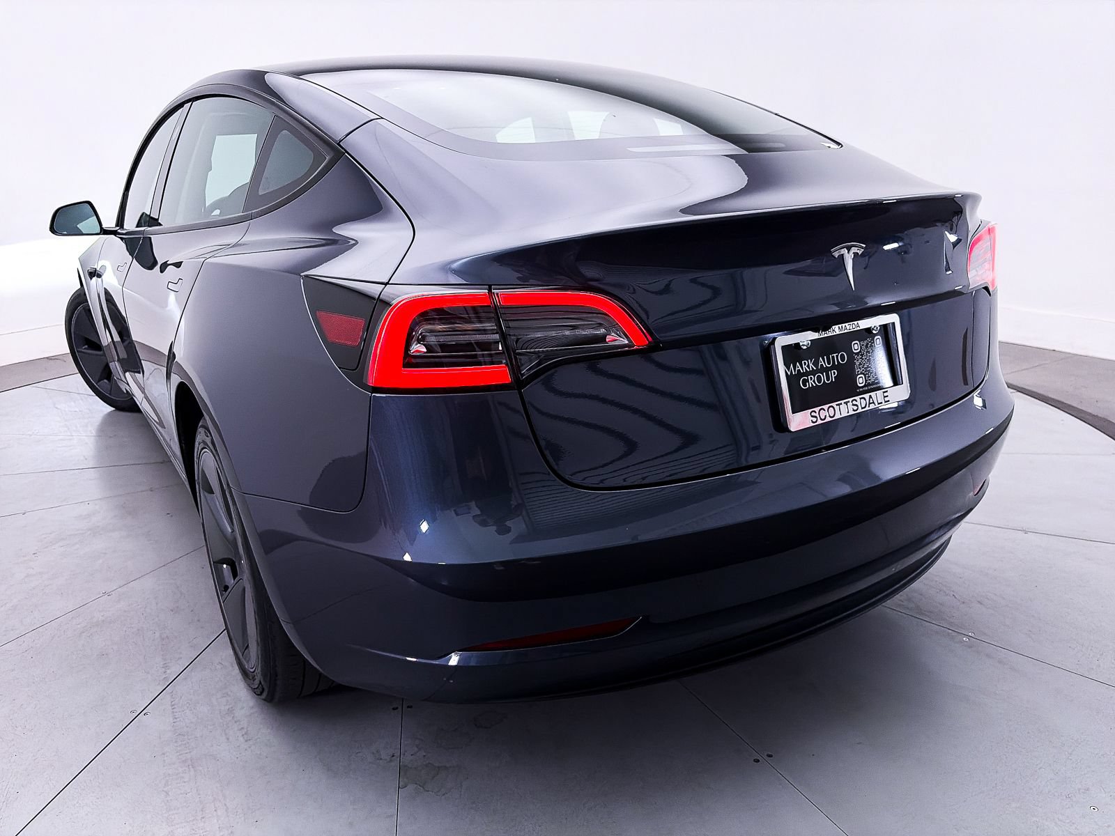 Used 2023 Tesla Model 3 Standard Range RWD image 9