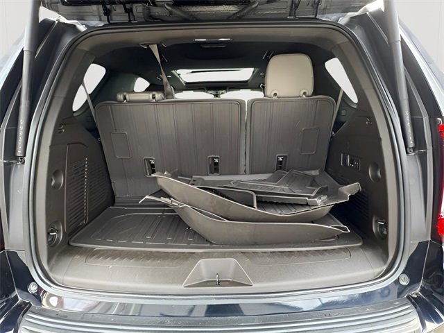 Used 2022 GMC Yukon SLT w/ SLT Luxury Package image 11