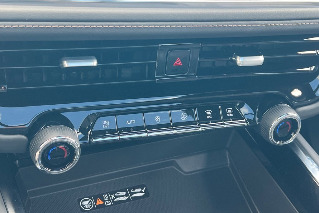 New 2026 Chevrolet Suburban High Country image 20