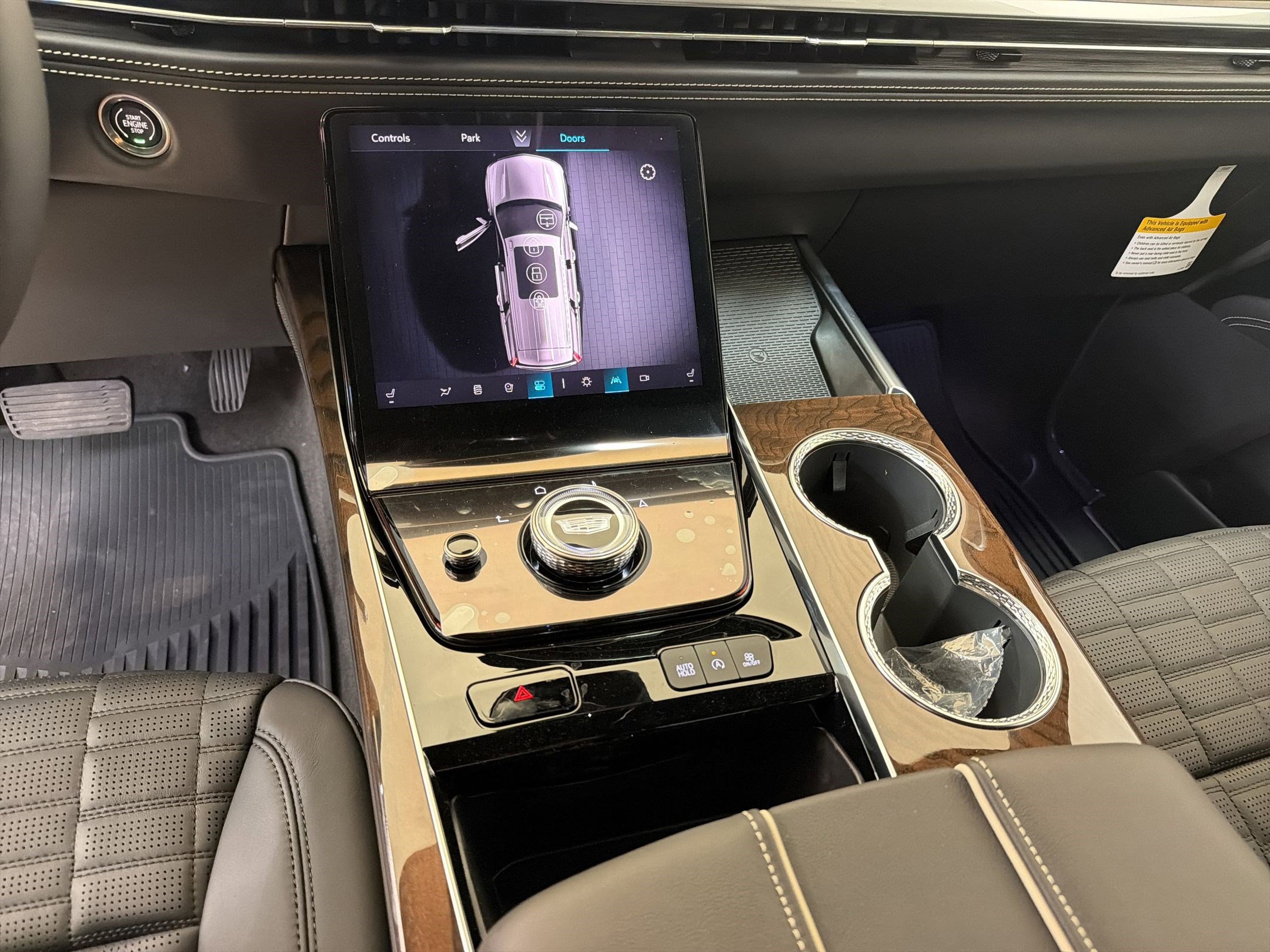 New 2026 Cadillac Escalade Platinum Sport w/ LPO, ONYX Package AWD/4WD image 24