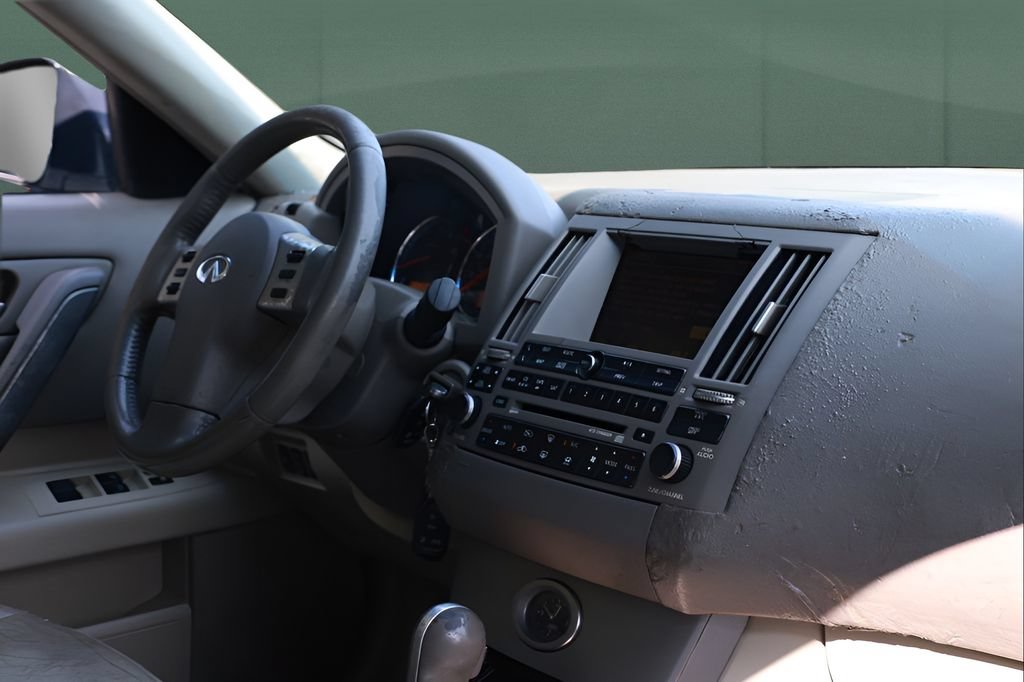Used 2005 INFINITI FX35 AWD w/ (U01) Technology Pkg image 16