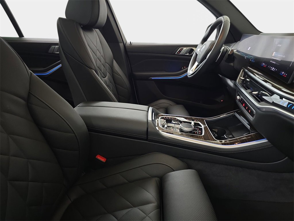 Used 2024 BMW X5 xDrive50e w/ Parking Assistance Package image 11