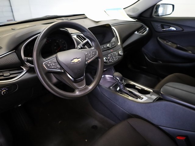 Used 2023 Chevrolet Malibu LT image 4