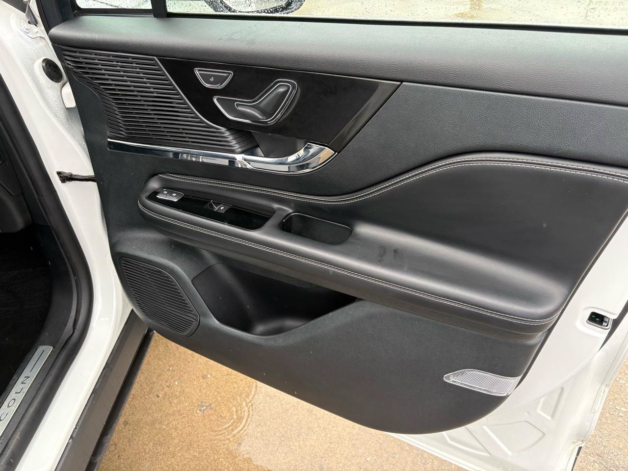 Used 2022 Lincoln Corsair AWD w/ Equipment Group 101A image 46
