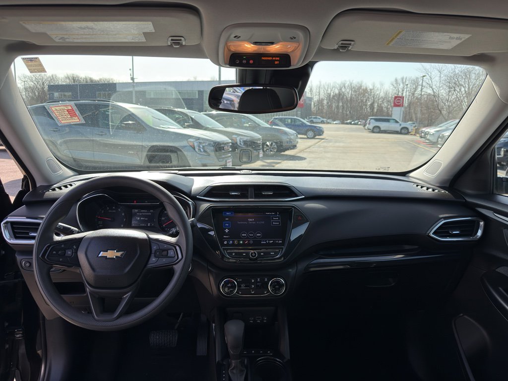 Used 2023 Chevrolet TrailBlazer LT w/ Convenience Package image 28