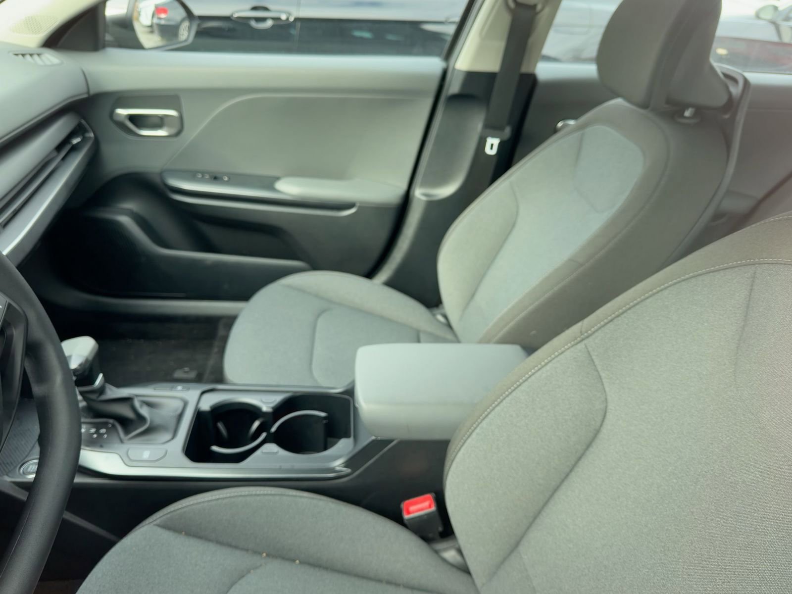 Used 2025 Kia K4 LXS image 7