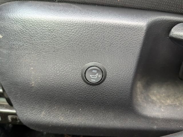 Used 2022 Toyota Corolla SE image 3