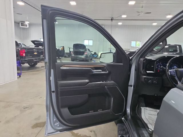 Used 2024 Chevrolet Silverado 1500 RST AWD/4WD image 23