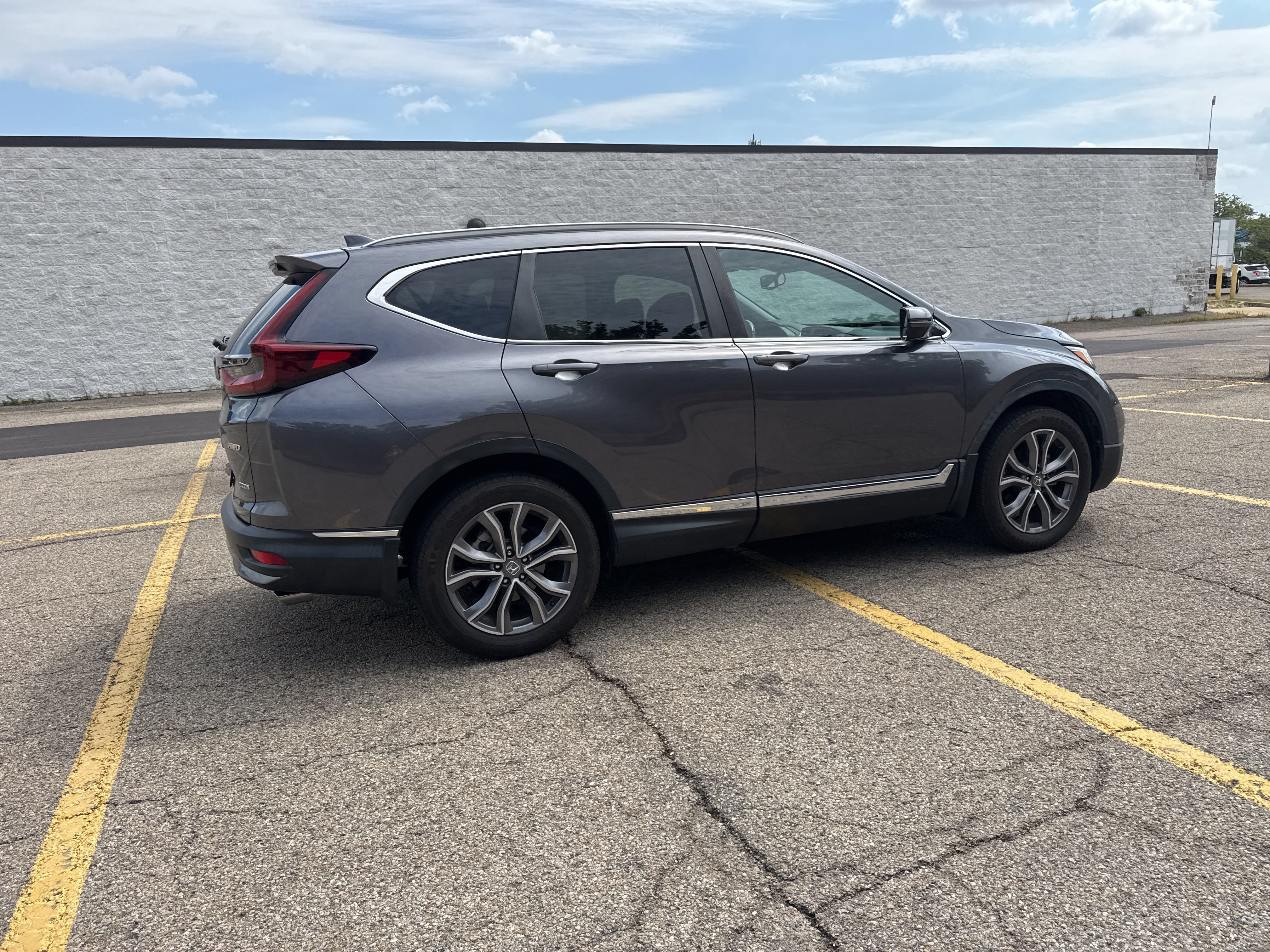 Used 2020 Honda CR-V Touring image 27