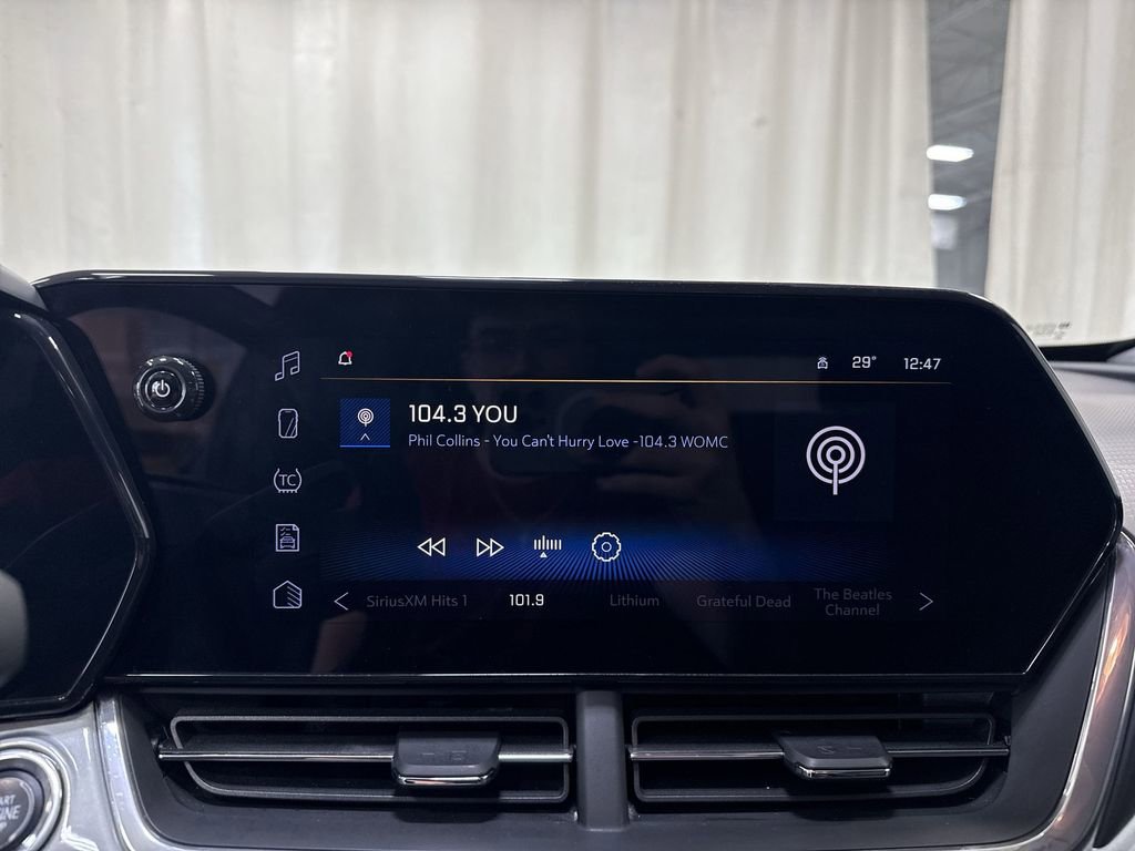 Certified 2024 Chevrolet Trax LT w/ Driver Confidence Package image 18