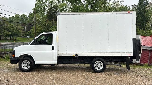 Used 2017 Chevrolet Express 3500 RWD image 4