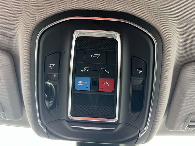 Certified 2023 Jeep Grand Cherokee Limited w/ Black Appearance Package image 37