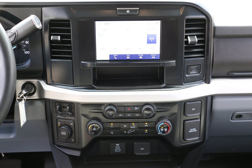 Used 2025 Ford F250 XLT w/ F-250 >10K GVWR Package AWD/4WD image 14