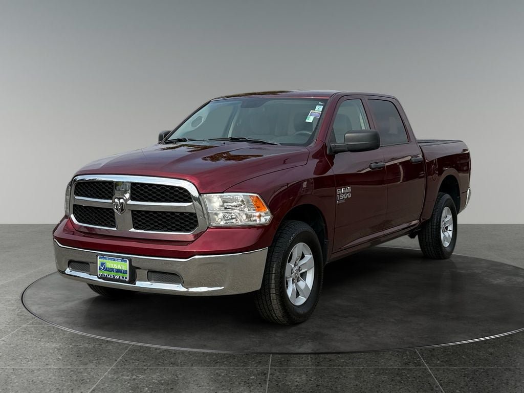 Used 2022 RAM 1500 Classic SLT AWD/4WD image 3