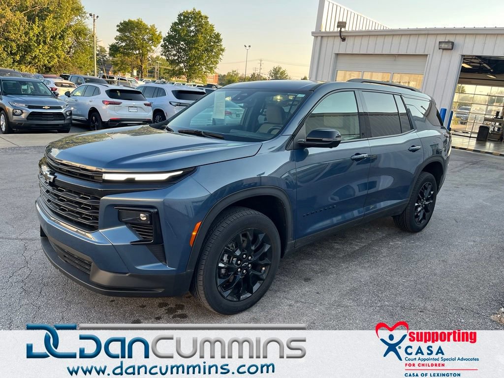 Used 2024 Chevrolet Traverse LT w/ Midnight/Sport Edition