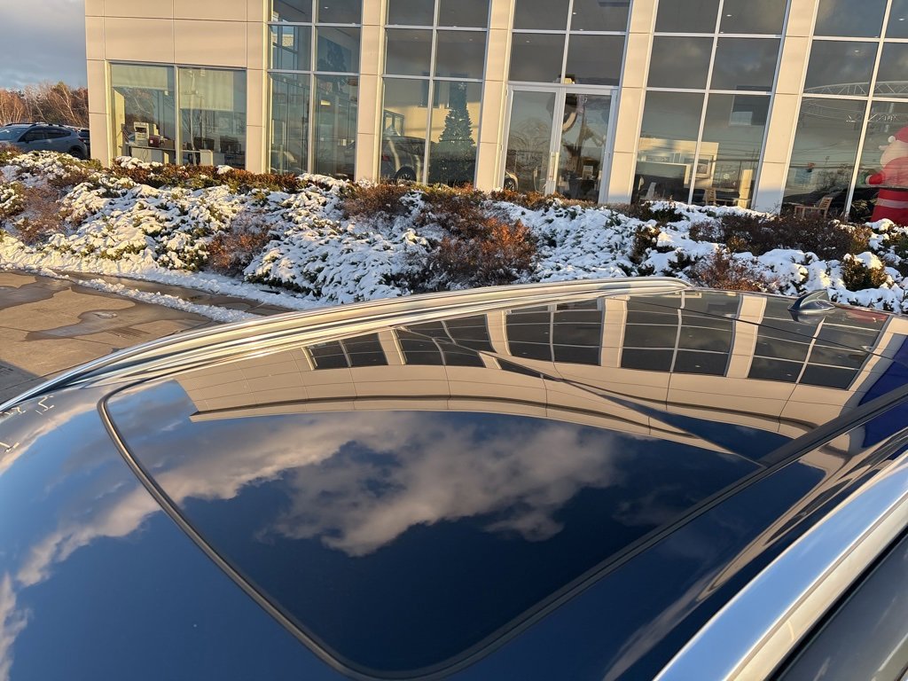 Certified 2025 Volvo XC90 B6 Plus image 12