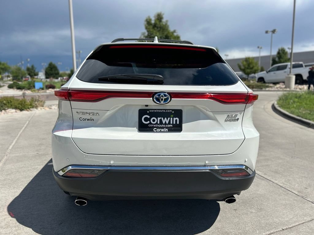 Used 2021 Toyota Venza XLE w/ Softex Package AWD/4WD image 8