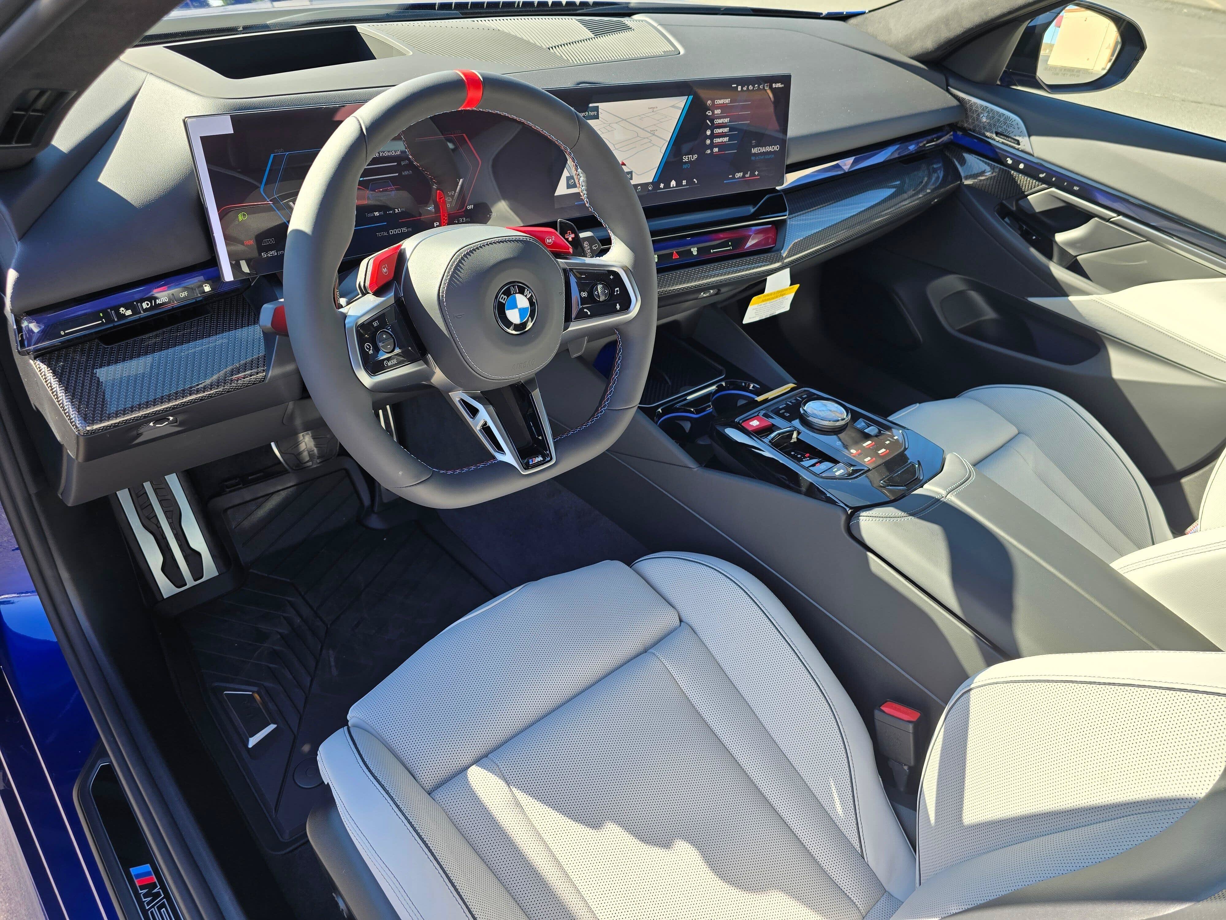 New 2027 BMW M5 Touring AWD/4WD image 2
