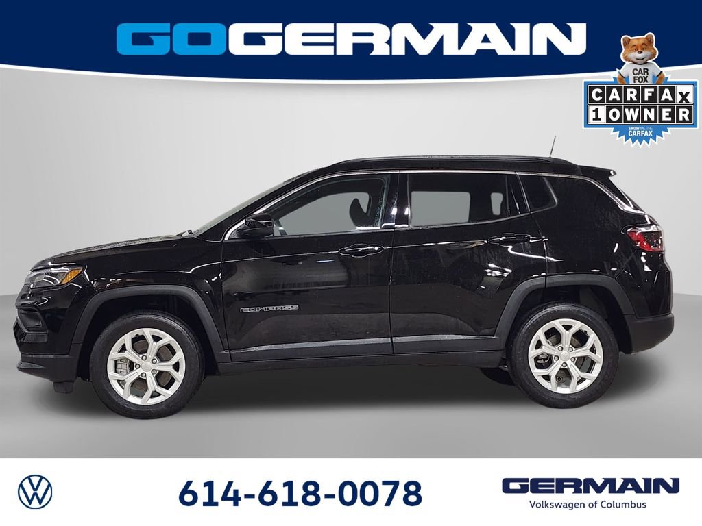 Used 2024 Jeep Compass Latitude w/ Sun and Sound Group image 14