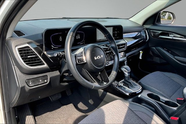 Used 2026 Kia Seltos S AWD/4WD image 17