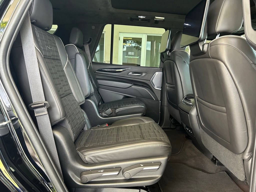 Used 2023 Cadillac Escalade V w/ Heavy-Duty Trailer Package AWD/4WD image 34