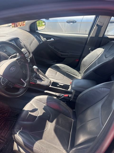 Used 2015 Ford Focus Titanium w/ Titanium Cold Weather Package FWD image 7