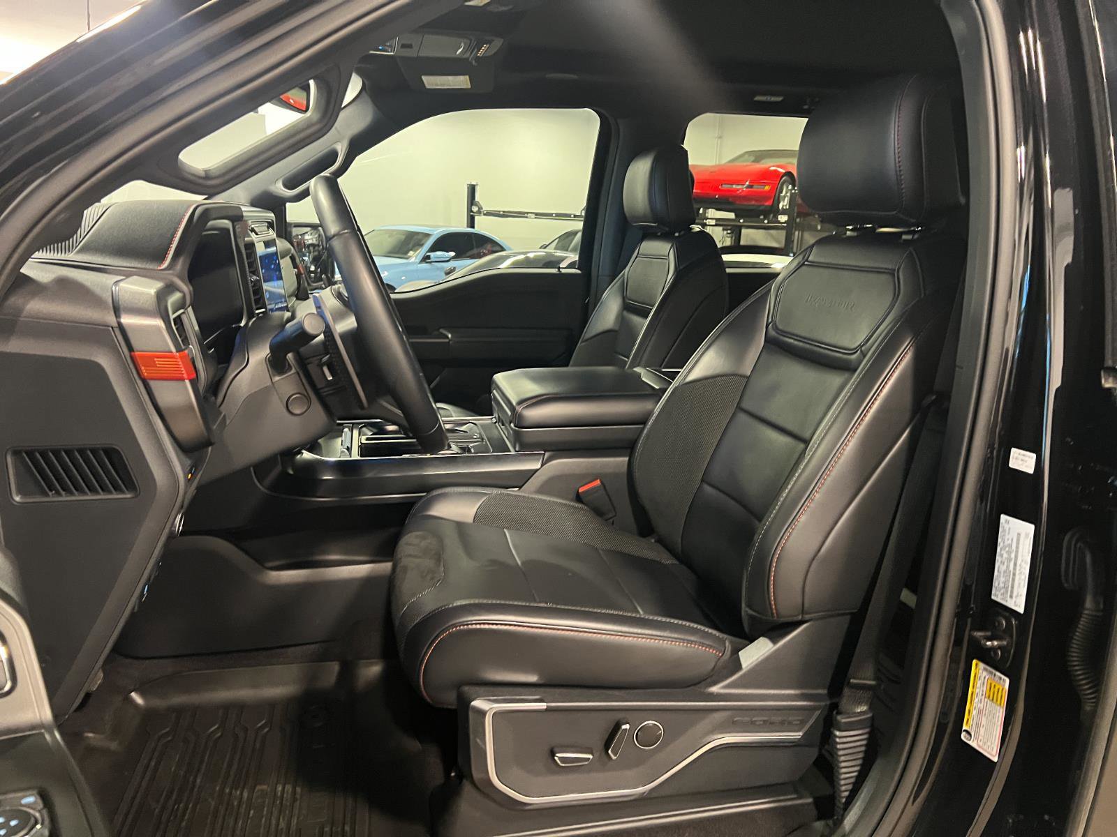 Used 2025 Ford F150 Raptor AWD/4WD image 9