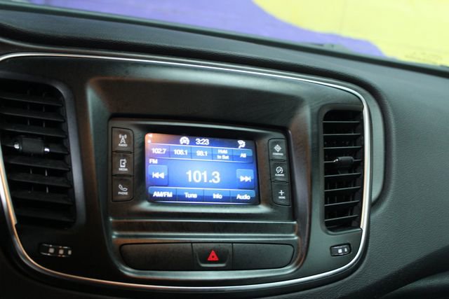 Used 2016 Chrysler 200 LX FWD image 17
