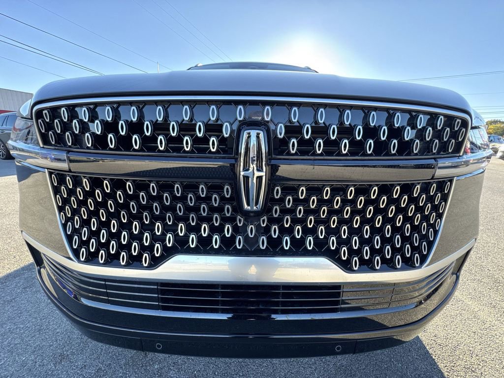 New 2025 Lincoln Navigator Reserve image 28