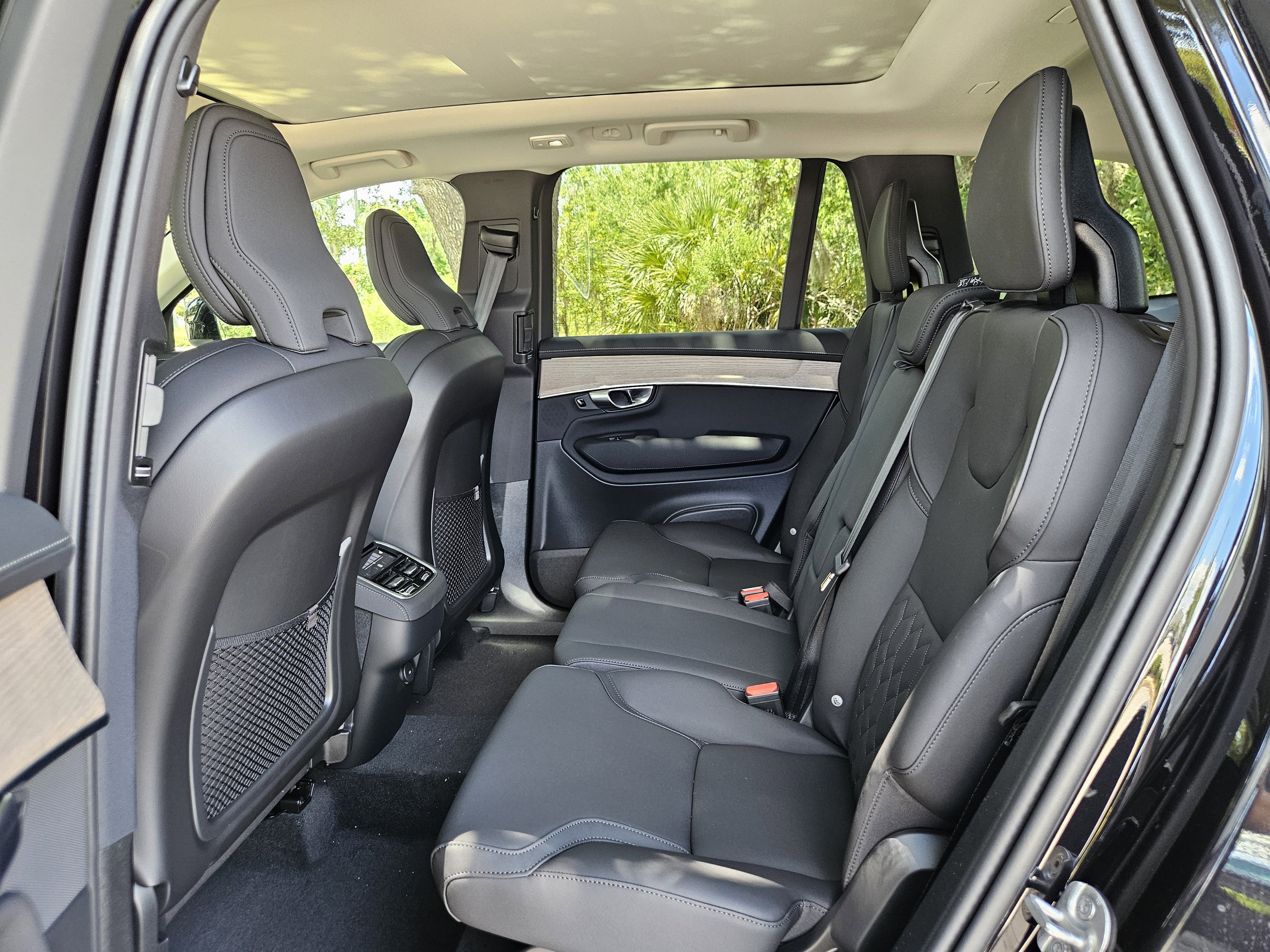 New 2026 Volvo XC90 B5 Core w/ Protection Package image 14