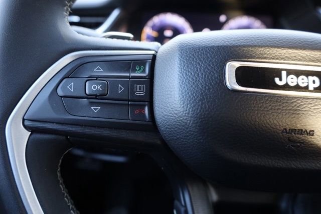 Used 2023 Jeep Grand Cherokee Laredo image 25