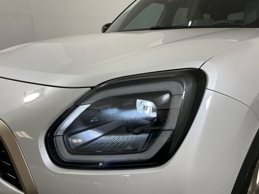 Certified 2025 MINI Cooper Countryman S image 8