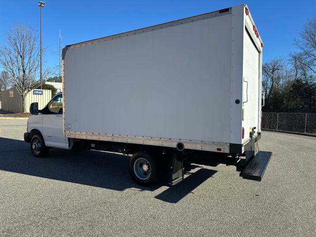 Used 2014 Chevrolet Express 4500 G4500 image 6