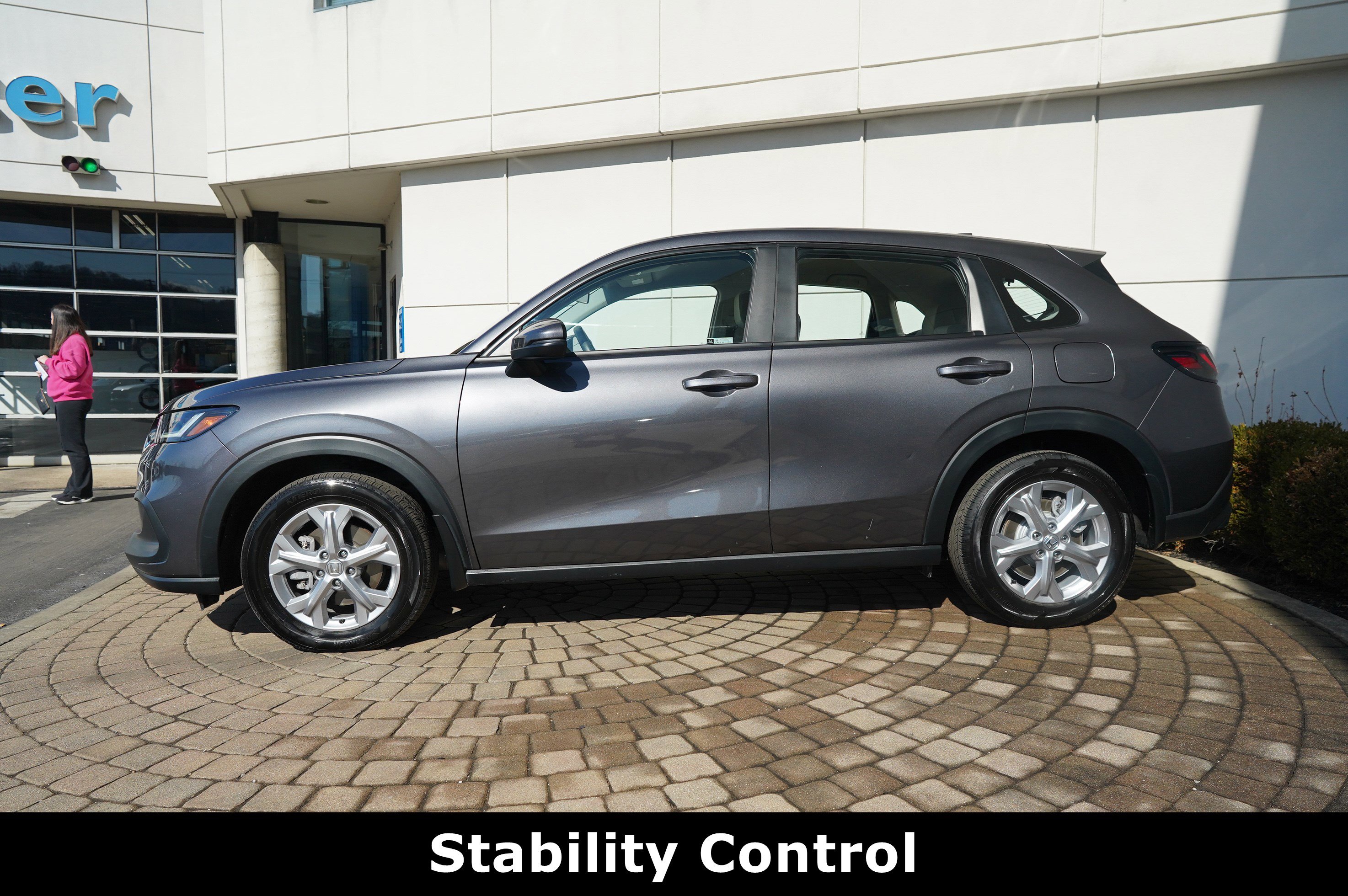 Used 2023 Honda HR-V LX image 18