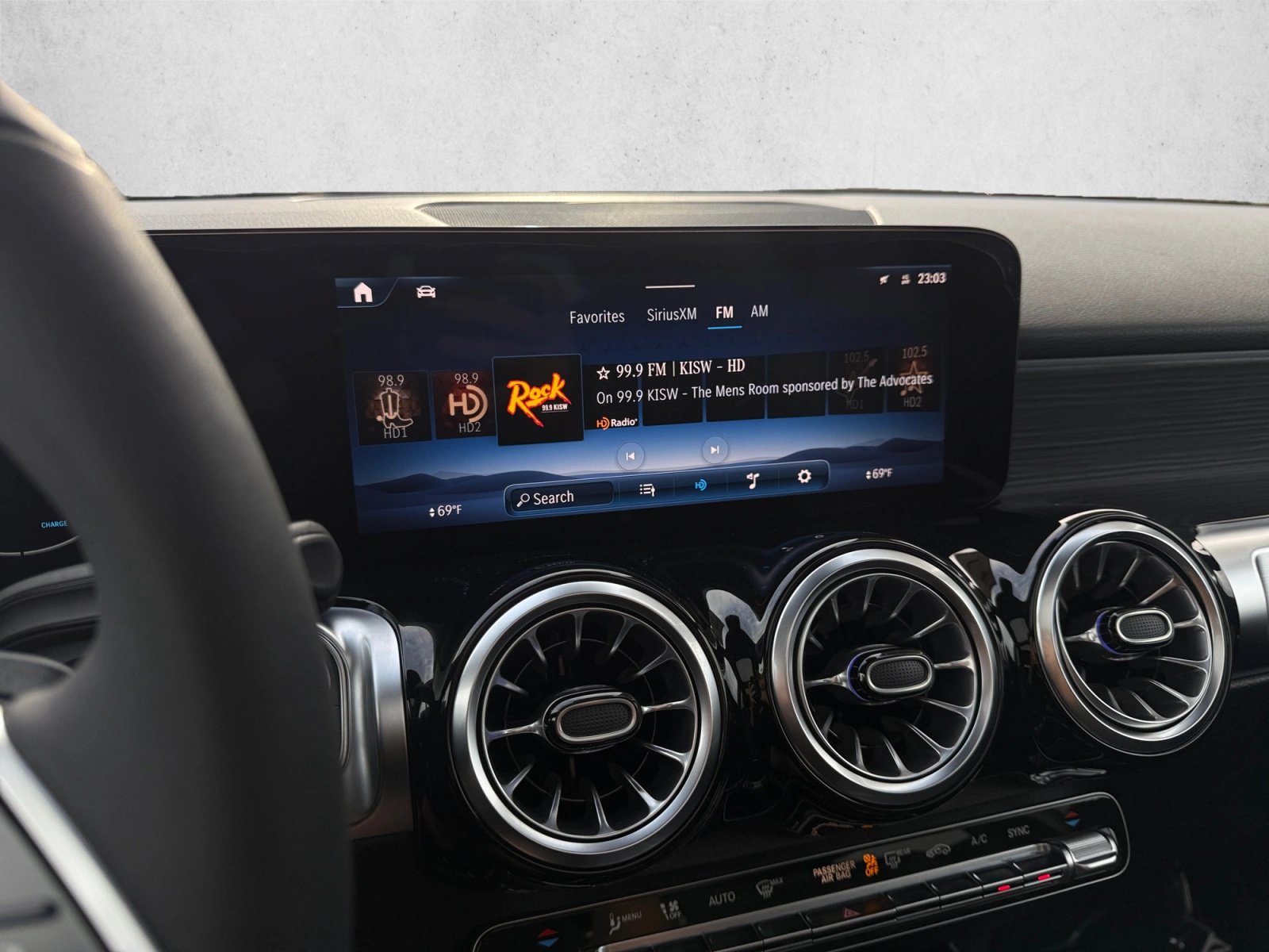 New 2026 Mercedes-Benz GLB 250 4MATIC image 13