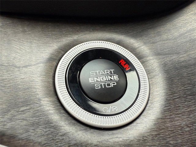 New 2025 Jeep Grand Cherokee Limited w/ Black Appearance Package image 24