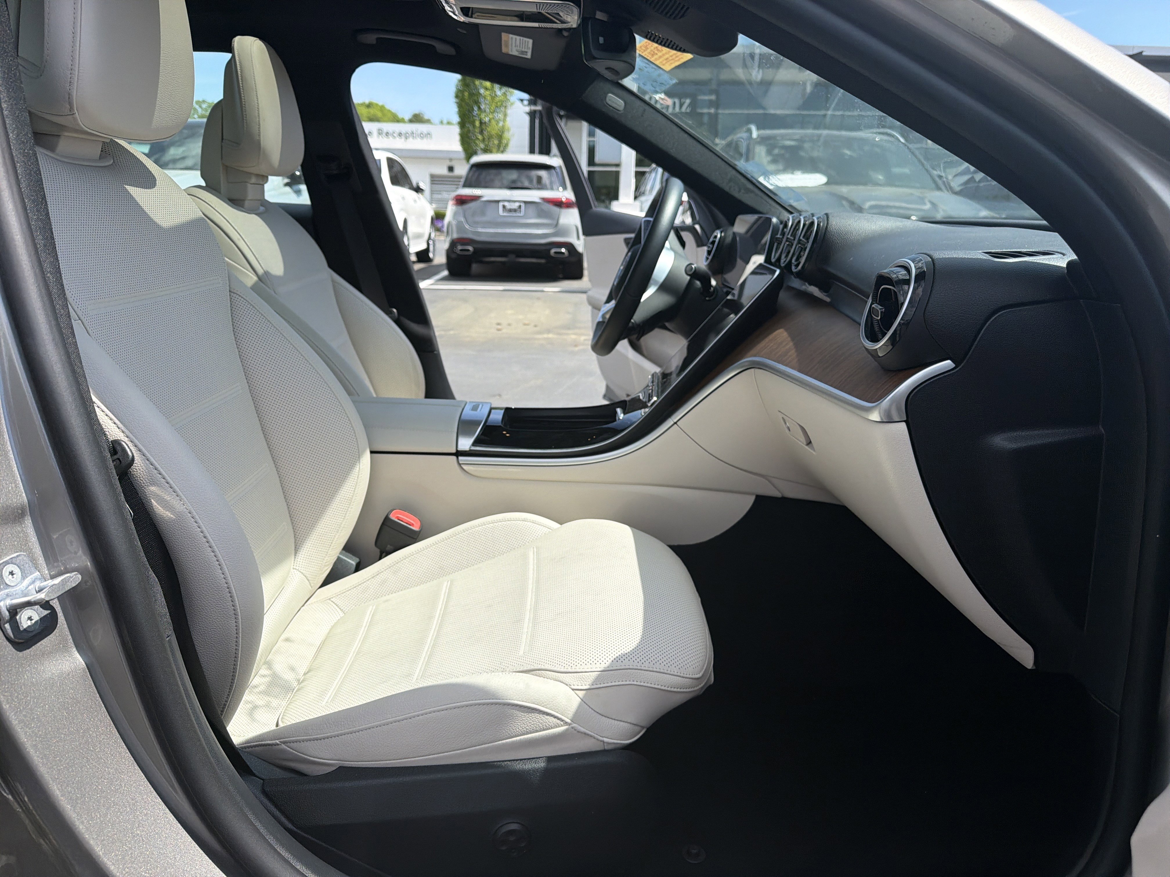 Used 2024 Mercedes-Benz C 300 Sedan w/ Exclusive Trim Package image 35