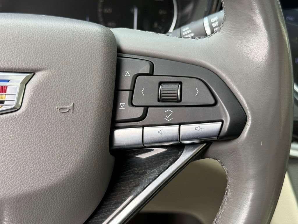 Used 2020 Cadillac XT6 Premium Luxury FWD image 33