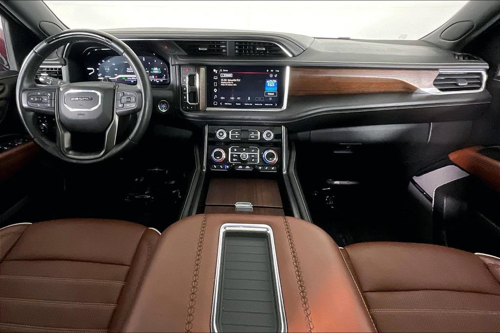 Used 2023 GMC Yukon Denali Ultimate AWD/4WD image 19