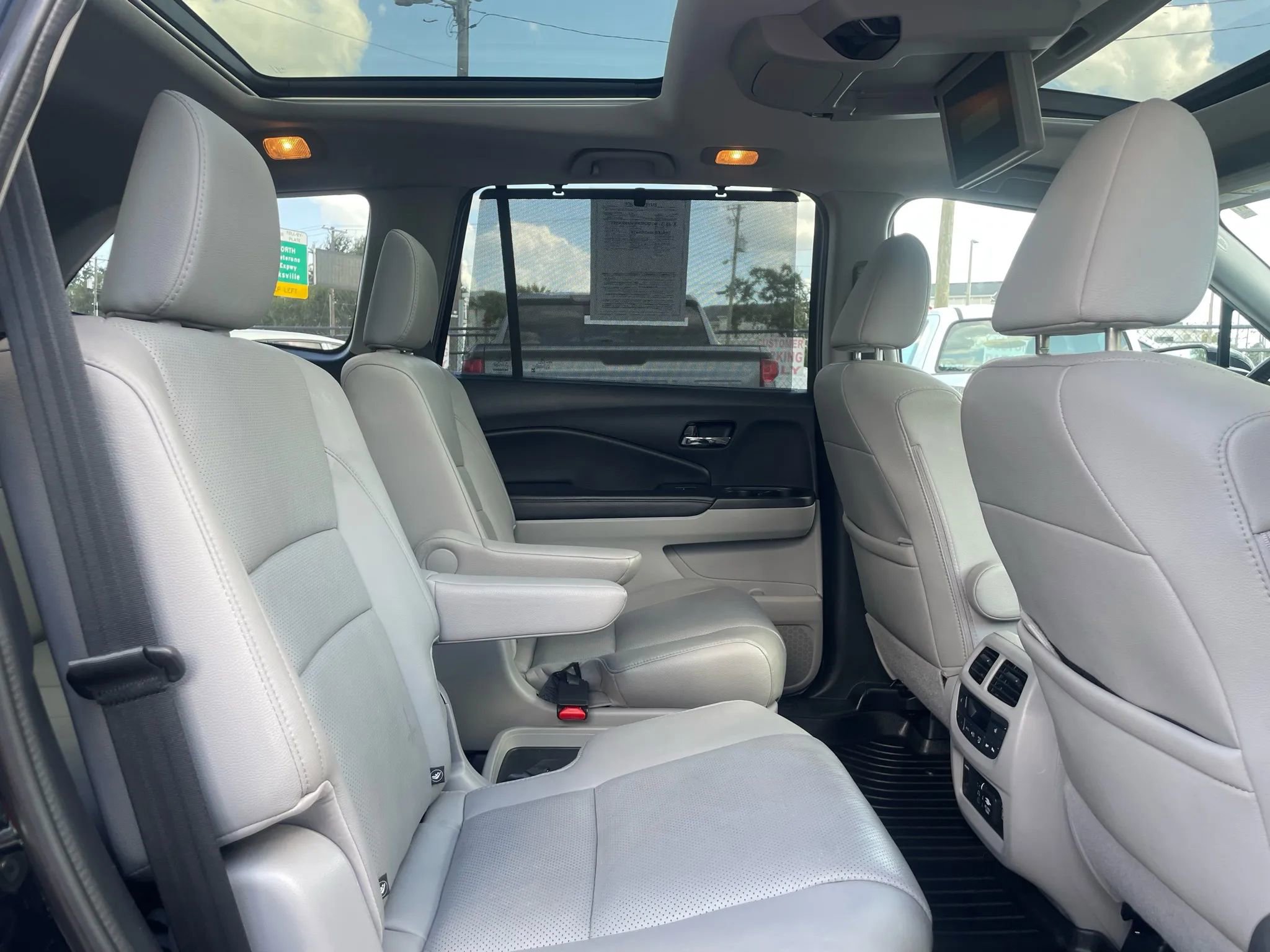 Used 2019 Honda Pilot Elite image 27