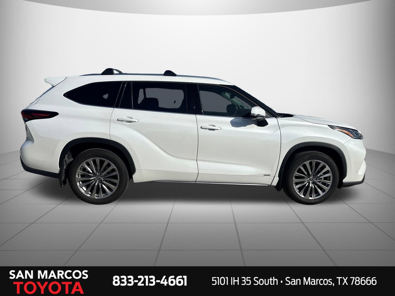 Used 2025 Toyota Highlander Limited AWD/4WD image 6