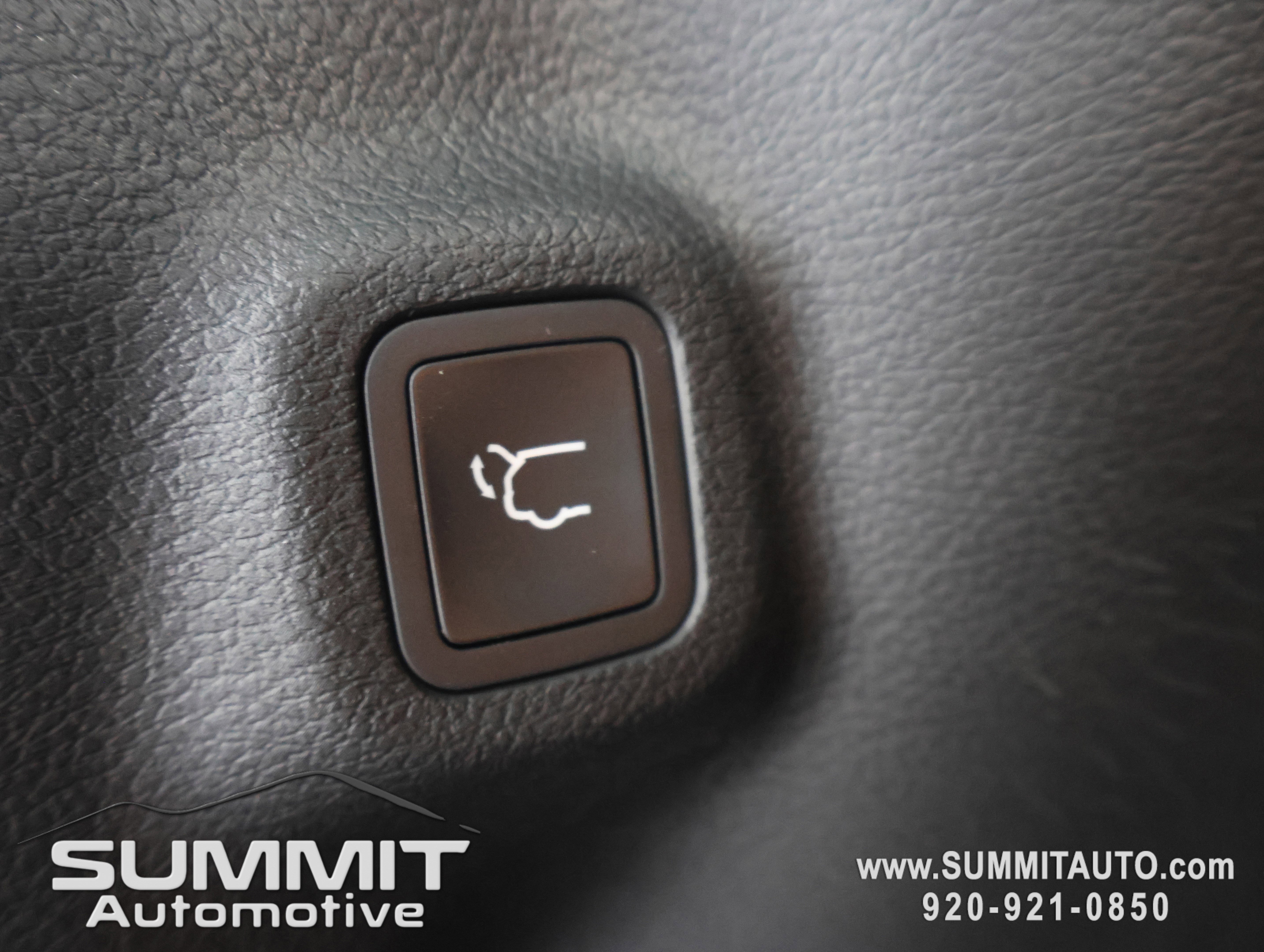 New 2026 Jeep Compass Trailhawk w/ Sun, Sound & Navigation Group image 30